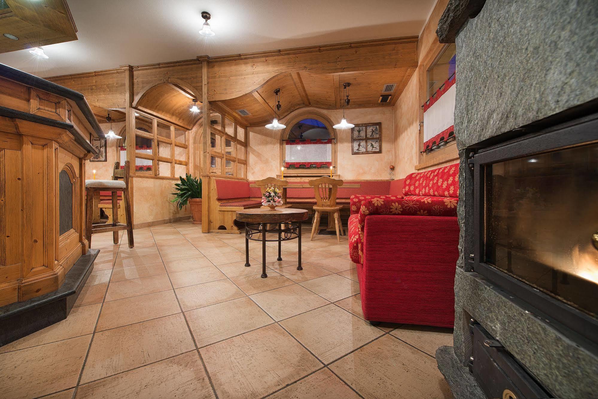 Hotel Costanza Mountain Holiday Livigno Ngoại thất bức ảnh