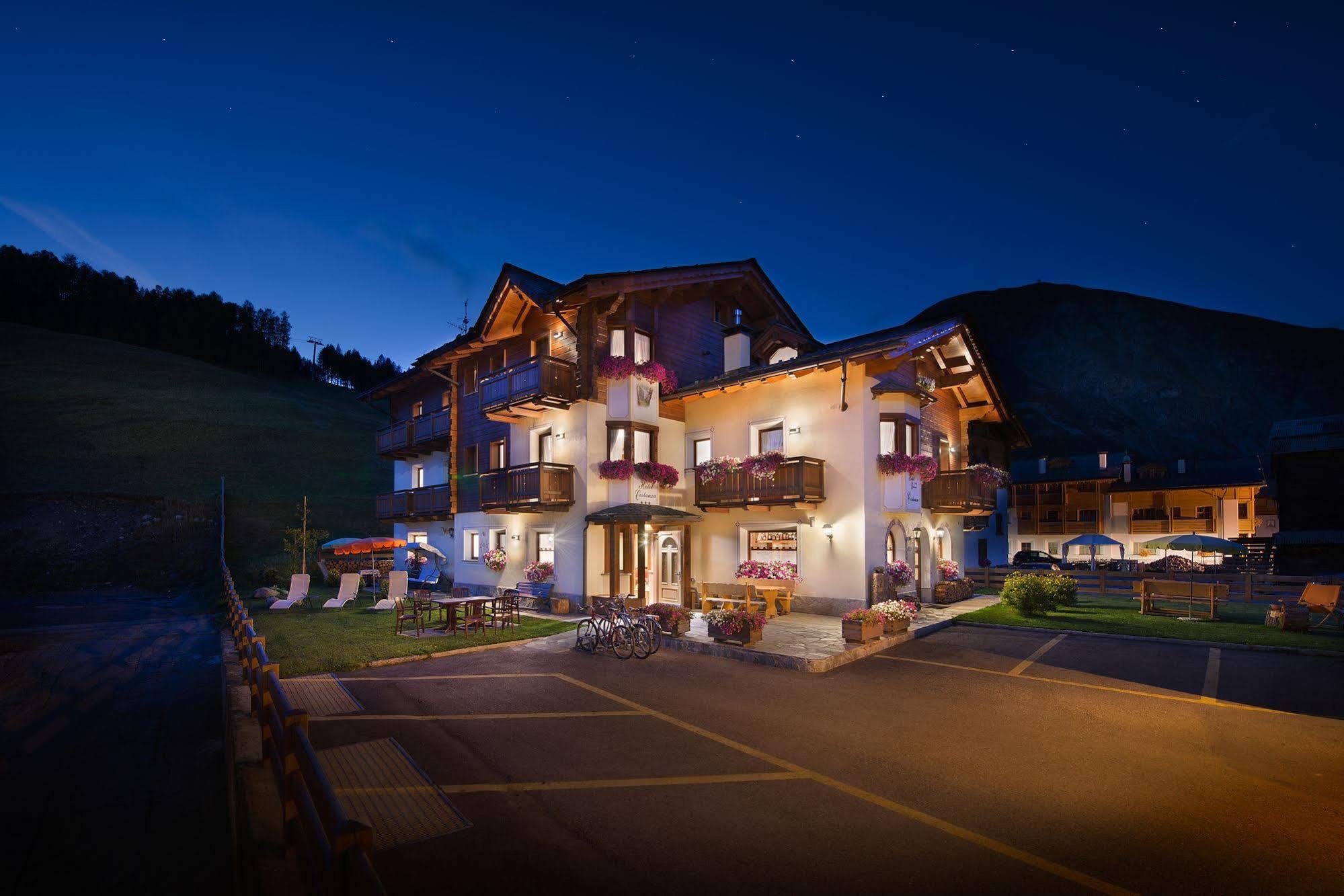 Hotel Costanza Mountain Holiday Livigno Ngoại thất bức ảnh